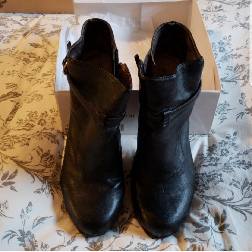 Nine west Booties